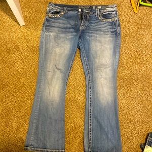 Miss Me Lightwash Jeans Mid-Rise Easy Boot 33